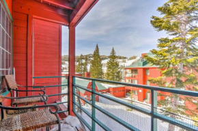 Ski-In and Ski-Out Retreat with Hot Tub Access!